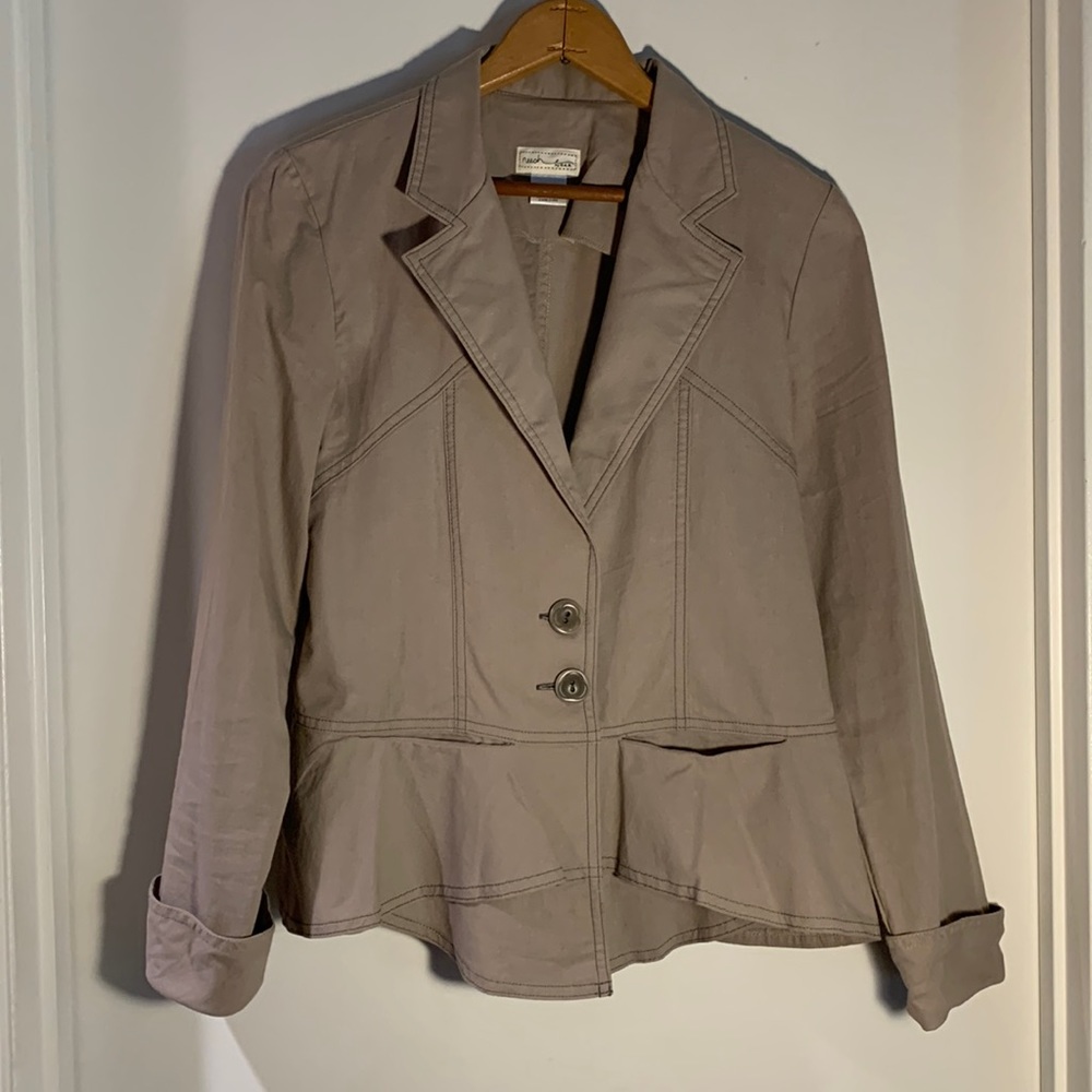 neesh by D.A.R Summer taupe fitted long sleeve cotton jacket.Nicely detailed L